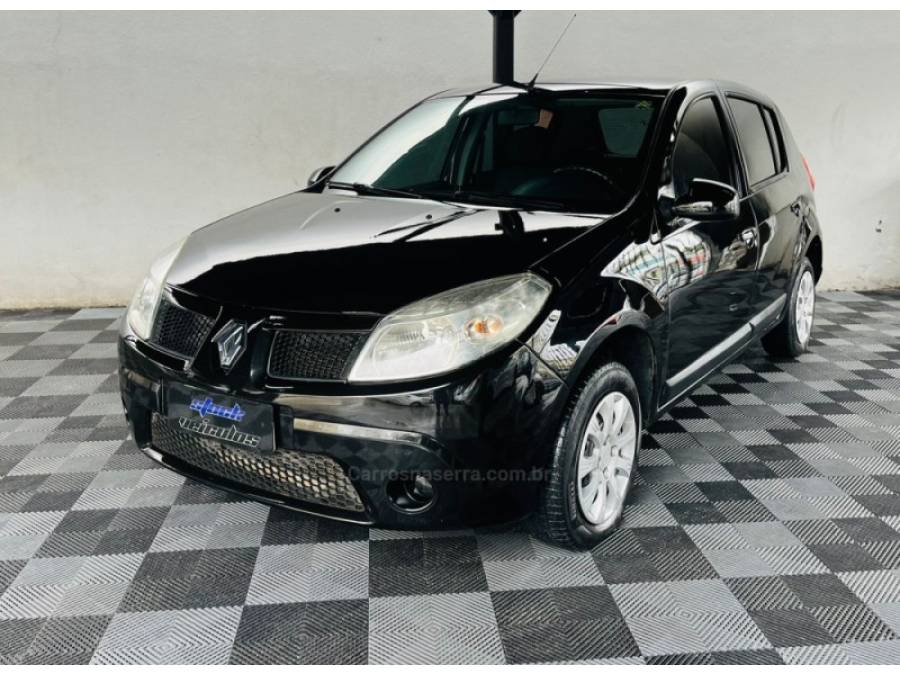 RENAULT - SANDERO - 2010/2011 - Preta - R$ 29.900,00