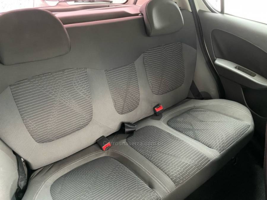 FIAT - PALIO - 2013/2014 - Branca - R$ 37.900,00