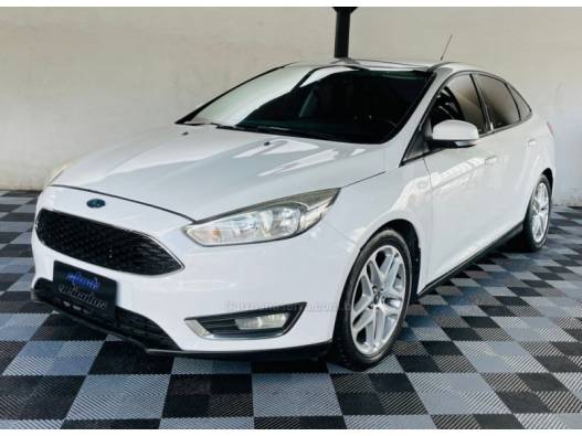 FORD - FOCUS - 2015/2016 - Branca - R$ 57.900,00