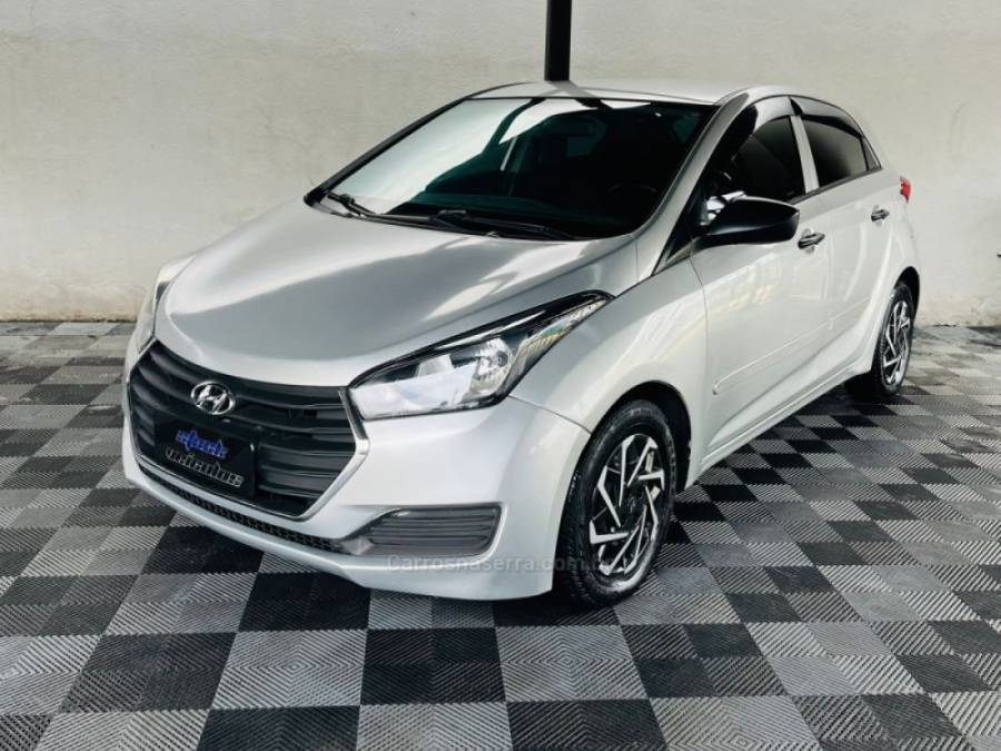 HYUNDAI - HB20 - 2016/2017 - Prata - R$ 47.900,00