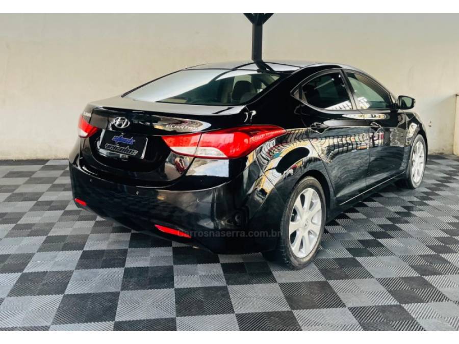 HYUNDAI - ELANTRA - 2011/2012 - Preta - R$ 61.900,00