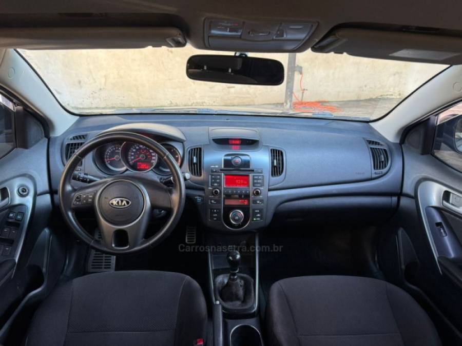 KIA MOTORS - CERATO - 2012/2012 - Preta - R$ 46.900,00