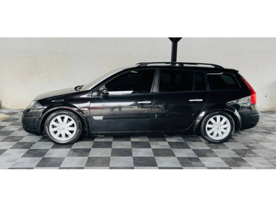 RENAULT - MÉGANE - 2012/2013 - Preta - R$ 29.900,00