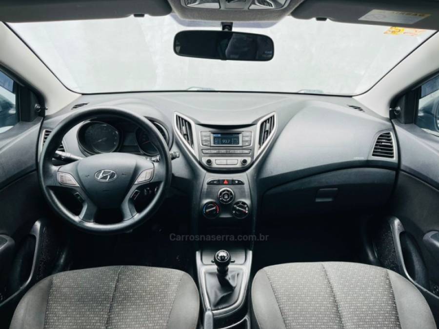 HYUNDAI - HB20 - 2016/2017 - Prata - R$ 47.900,00