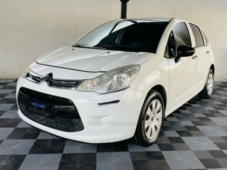 CITROËN - C3 - 2013/2014 - Branca - R$ 33.900,00