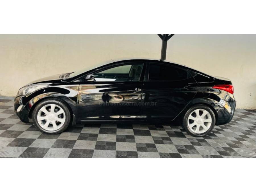 HYUNDAI - ELANTRA - 2011/2012 - Preta - R$ 61.900,00
