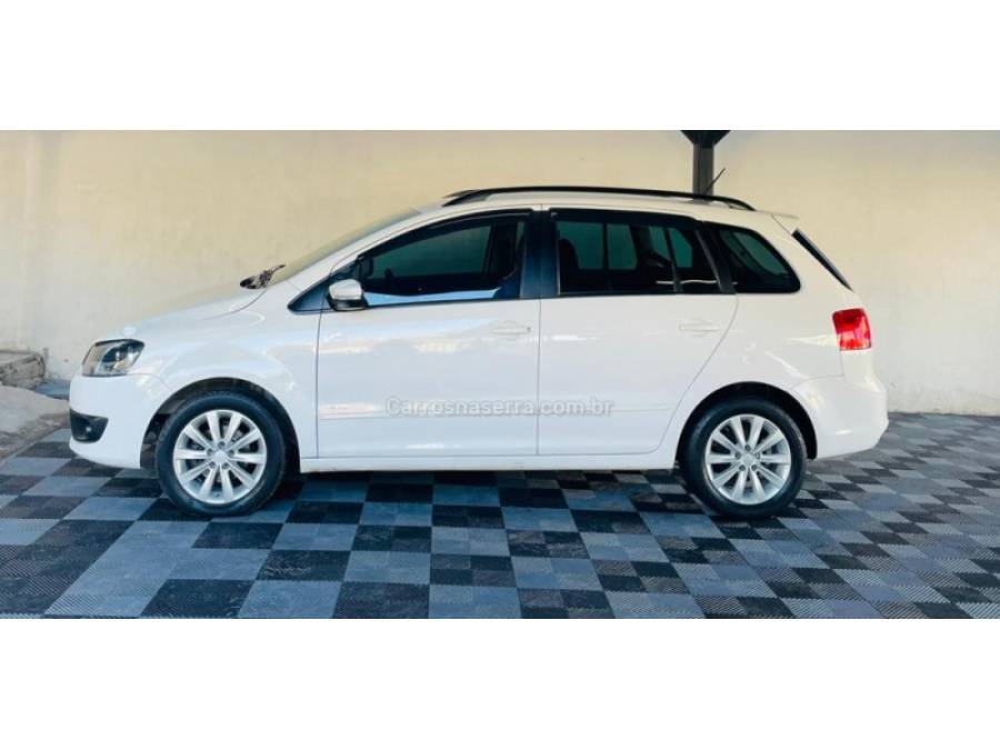 VOLKSWAGEN - SPACEFOX - 2011/2012 - Branca - R$ 34.900,00