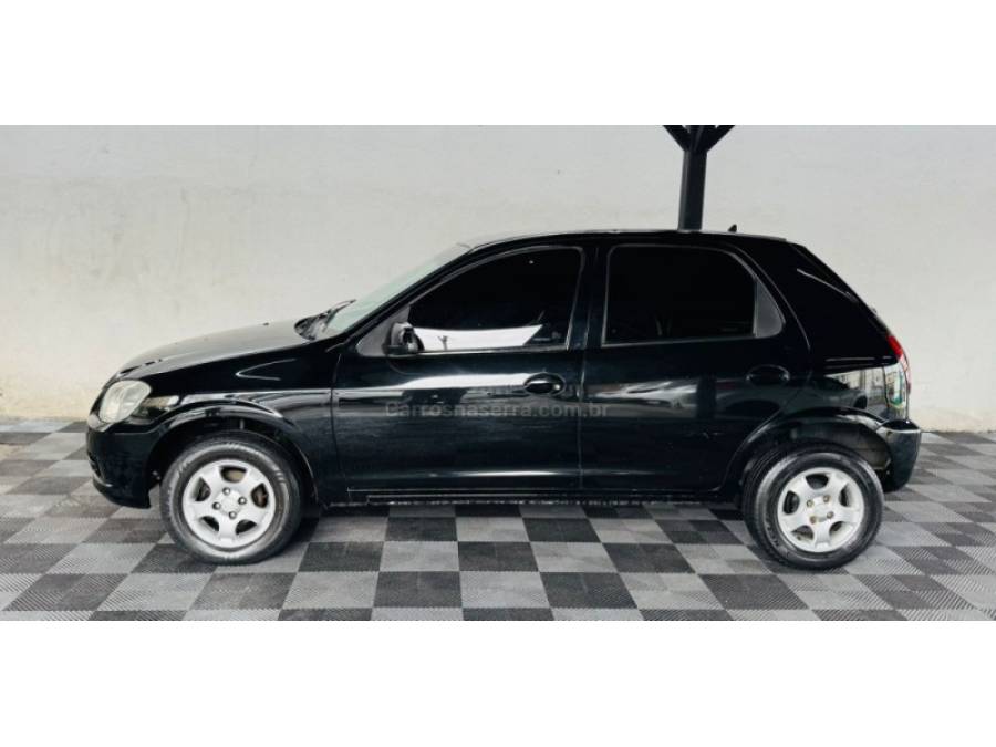 CHEVROLET - CELTA - 2013/2012 - Preta - R$ 27.900,00
