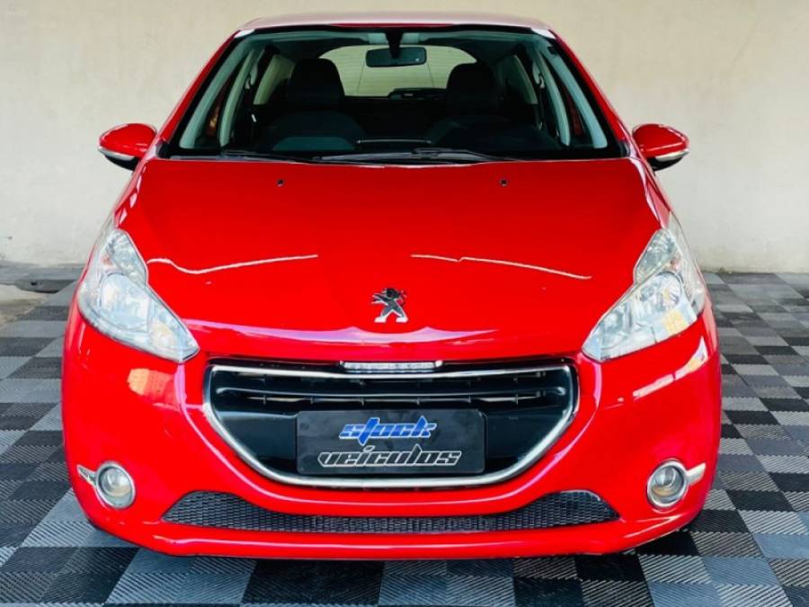PEUGEOT - 208 - 2013/2014 - Vermelha - R$ 40.900,00