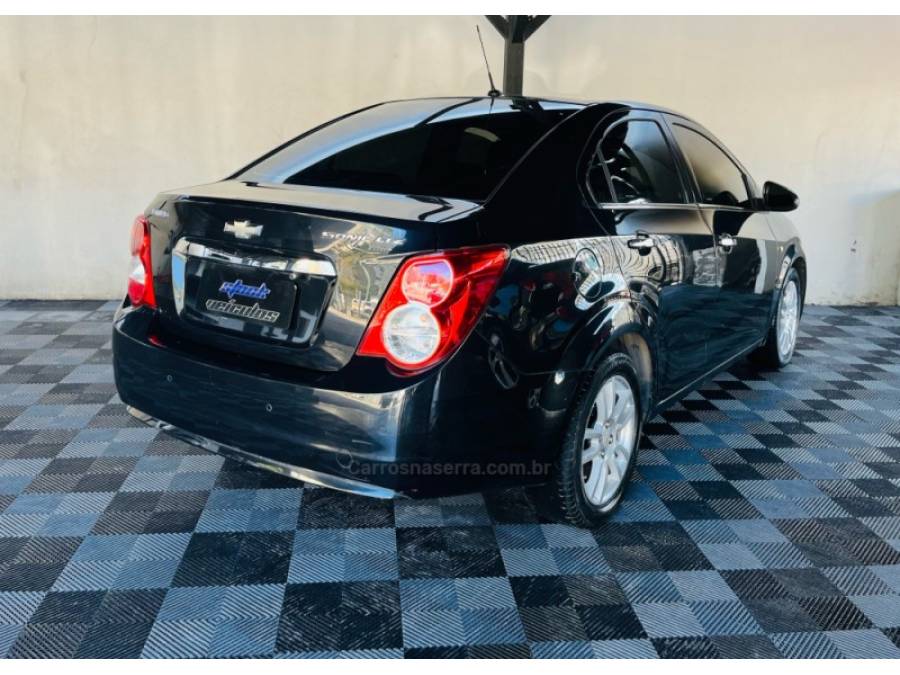CHEVROLET - SONIC - 2012/2012 - Preta - R$ 34.900,00