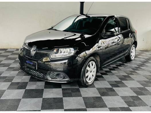 RENAULT - SANDERO - 2015/2016 - Preta - R$ 39.900,00