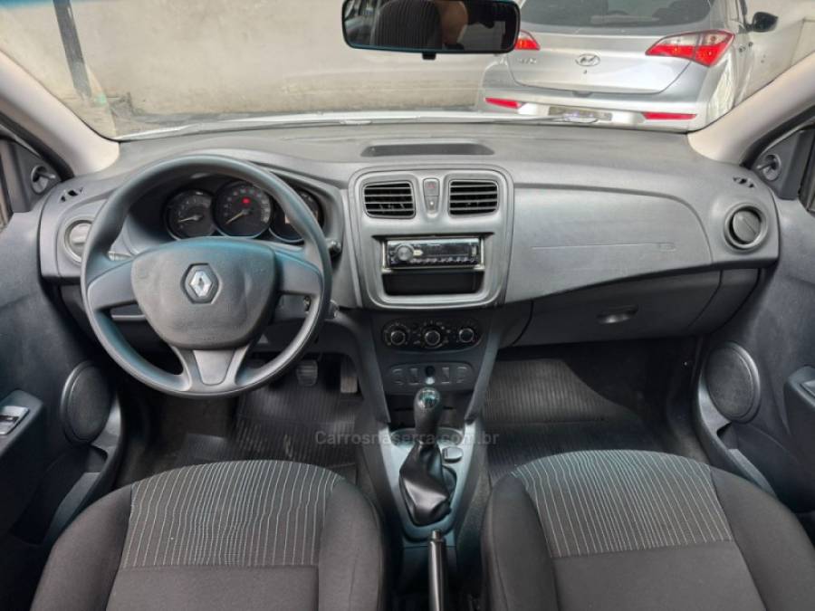 RENAULT - SANDERO - 2015/2016 - Branca - R$ 37.900,00