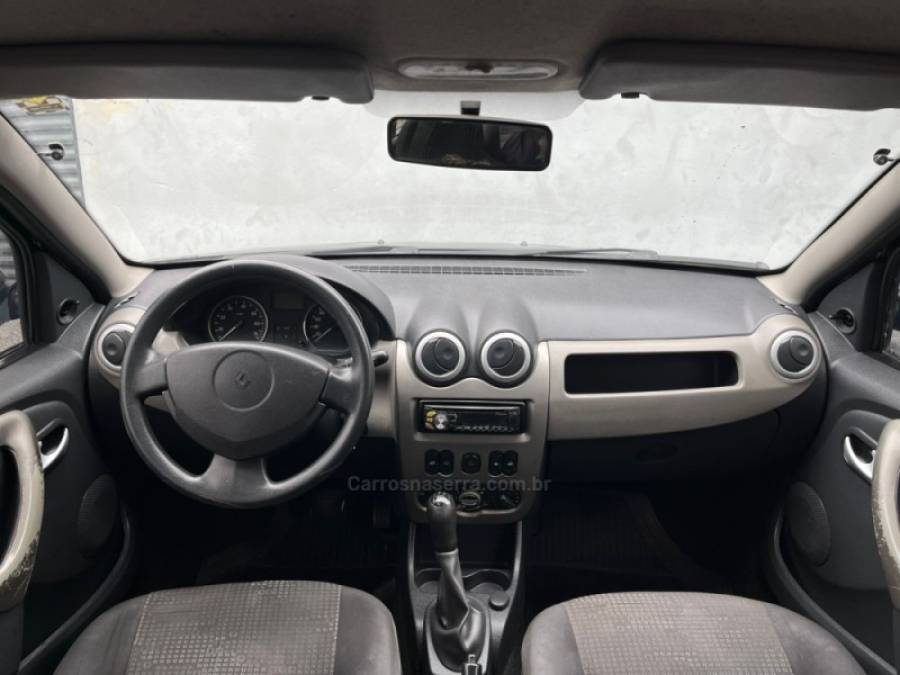 RENAULT - SANDERO - 2010/2011 - Preta - R$ 29.900,00