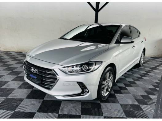 HYUNDAI - ELANTRA - 2016/2017 - Prata - R$ 73.900,00