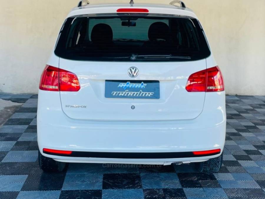 VOLKSWAGEN - SPACEFOX - 2011/2012 - Branca - R$ 34.900,00