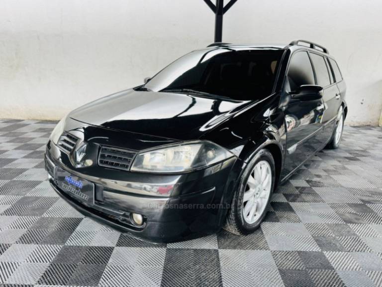RENAULT - MÉGANE - 2012/2013 - Preta - R$ 29.900,00