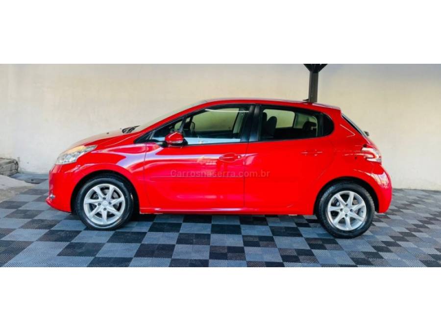 PEUGEOT - 208 - 2013/2014 - Vermelha - R$ 40.900,00