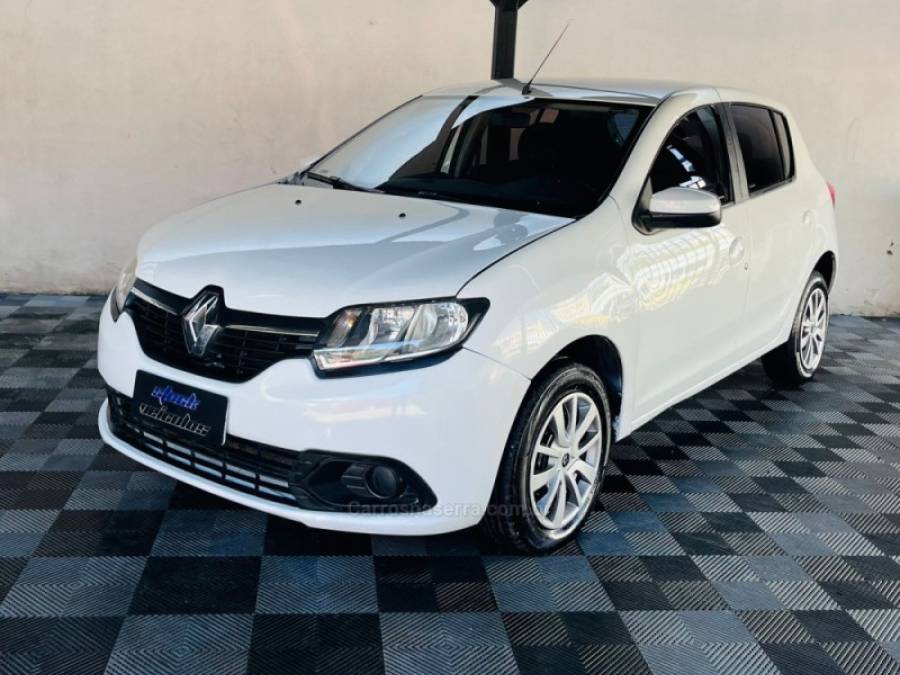 RENAULT - SANDERO - 2014/2015 - Branca - R$ 33.900,00