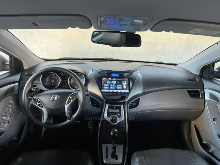 HYUNDAI - ELANTRA - 2011/2012 - Preta - R$ 61.900,00