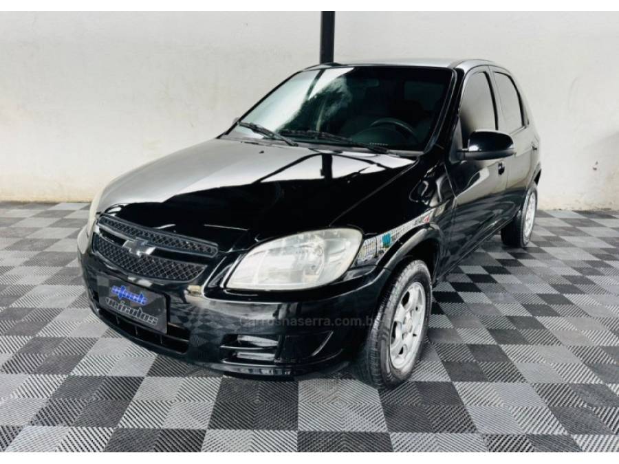 CHEVROLET - CELTA - 2013/2012 - Preta - R$ 27.900,00