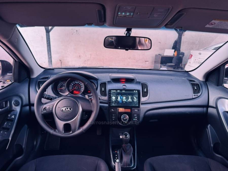KIA MOTORS - CERATO - 2012/2012 - Prata - R$ 48.900,00