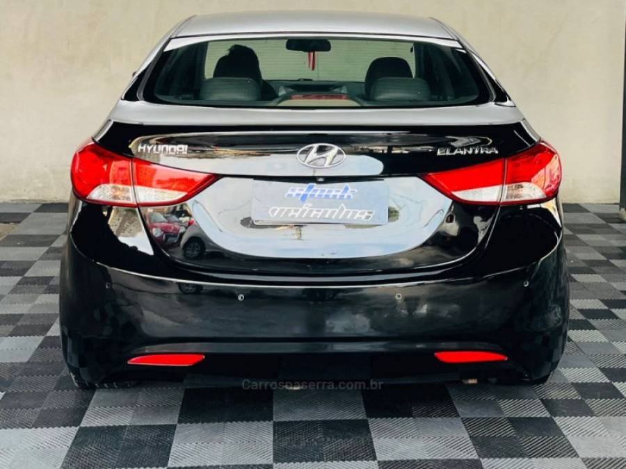 HYUNDAI - ELANTRA - 2011/2012 - Preta - R$ 61.900,00