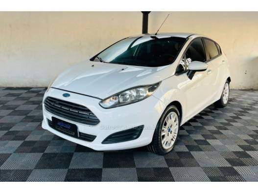 FORD - FIESTA - 2013/2014 - Branca - R$ 39.900,00