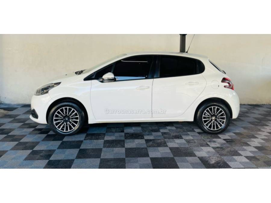 PEUGEOT - 208 - 2018/2018 - Branca - R$ 41.900,00
