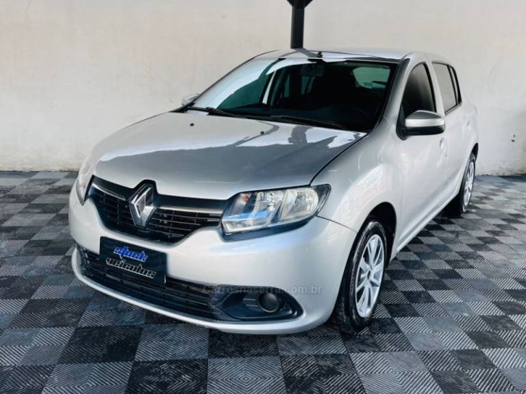 RENAULT - SANDERO - 2015/2016 - Prata - R$ 30.900,00