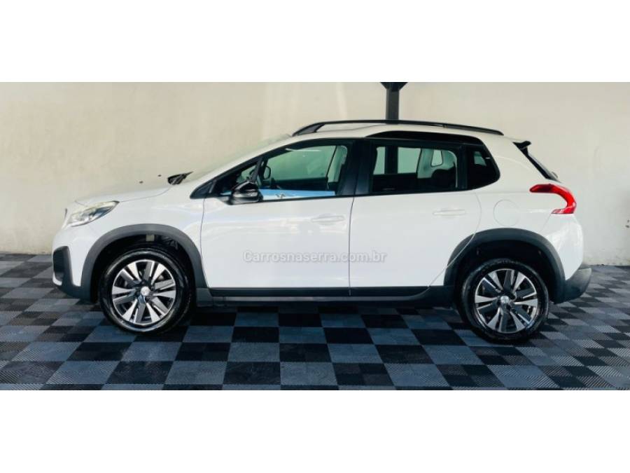 PEUGEOT - 2008 - 2022/2022 - Branca - R$ 69.900,00